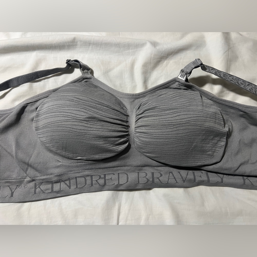Kindred Bravely sublime hands free pumping and nursing bra. XL. Like new. Grey